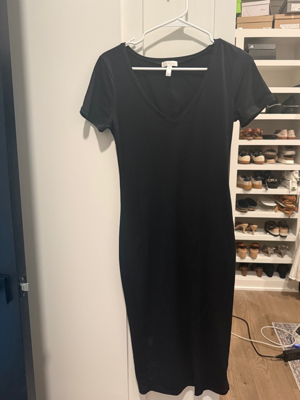 Leith Black V-Neck Short Sleeve Midi Dress